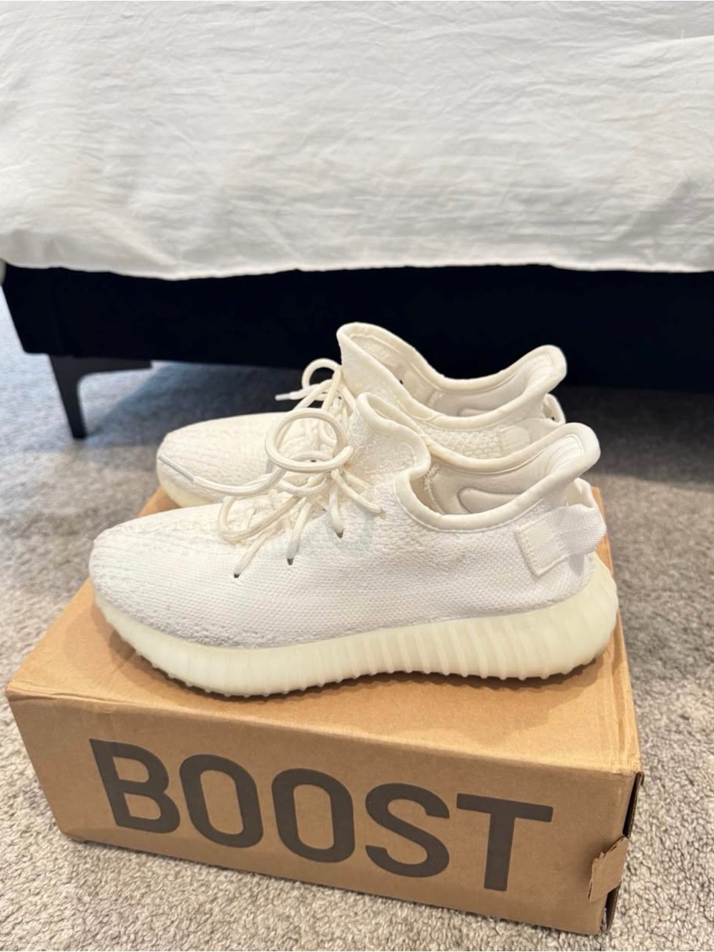 Yeezy boost 350 White Knit Athletic Sneakers fits women size 7/7.5